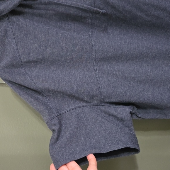 North Face Cropped Short Sleeve Hoodie Top - Picture 2 of 3